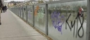 El juicio a menores grafiteros, pendiente de un estudio caligráfico de pintadas en parques y columpios.