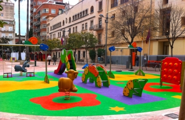 Que Ofrecemos: parques infantiles, mobiliario urbano..