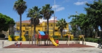 rehabilitación en los columpios del Parque Infantil de la Plaza Cayo Ramírez Santana