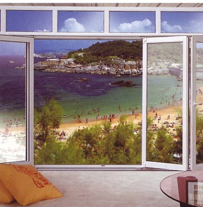 Puerta balconera plegable.