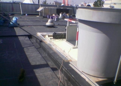 Impermeabilización con láminas EPDM adherido.