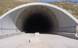 Refuerzo en los túneles de Camp Magré y Puig Cabrer. Tramo Lleida-Martorell (España)