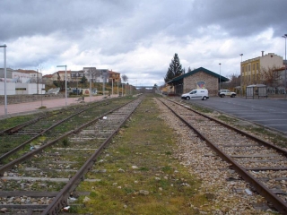 Adif lanza un concurso para comprar las vías del tren extremeño por 16 millones