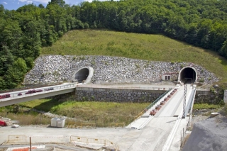 Fomento abrirá un túnel de la variante de Pajares para el AVE y revisa el proyecto del segundo